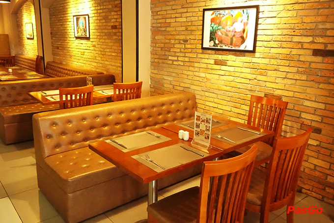 Nhà hàng Việt Cống Quỳnh 11