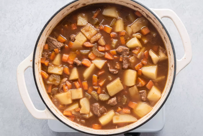 Bò hầm rau củ