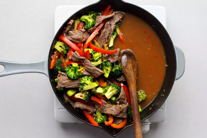Bò xào bông cải xanh kiểu Thái