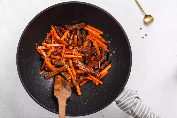 Bò xào cay Tứ Xuyên