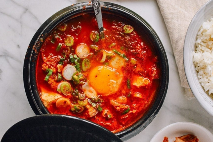 Canh đậu phụ cay Hàn Quốc