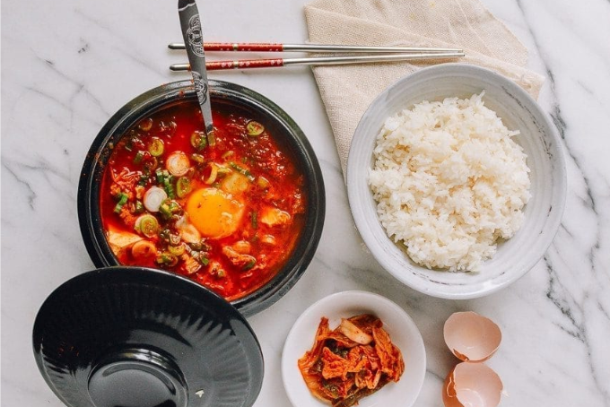 Canh đậu phụ cay Hàn Quốc