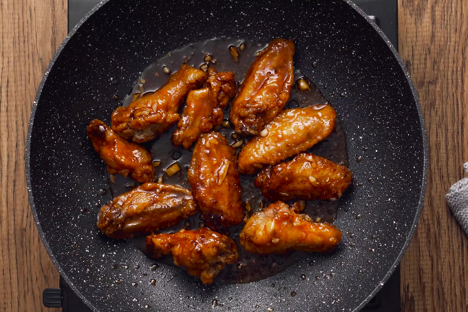 Cánh gà sốt cay kiểu Thái