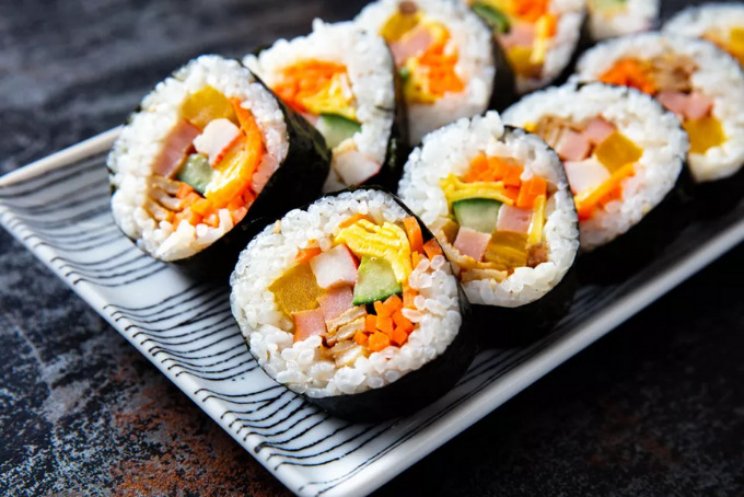 Kimbap cơm cuộn rong biển Hàn Quốc