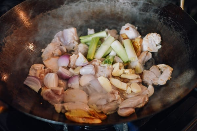 Gà kho gừng kiểu Trung