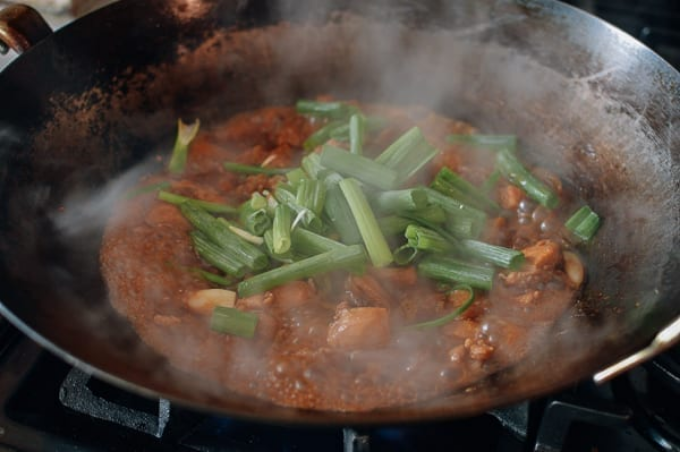 Gà kho gừng kiểu Trung