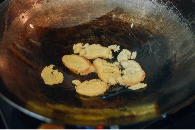 Gà kho gừng kiểu Trung