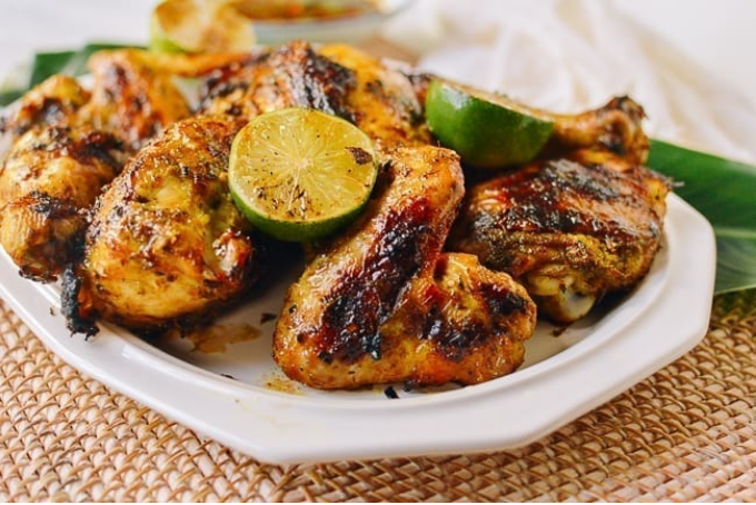 Gà nướng kiểu Thái Gai Yang