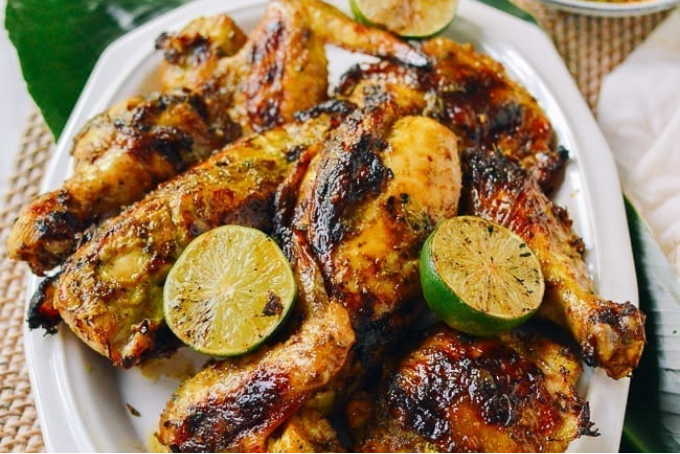 Gà nướng kiểu Thái Gai Yang