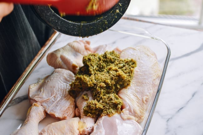 Gà nướng kiểu Thái Gai Yang