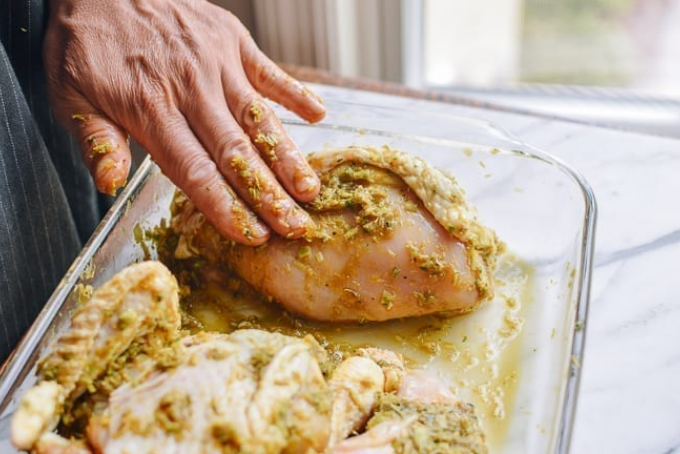 Gà nướng kiểu Thái Gai Yang