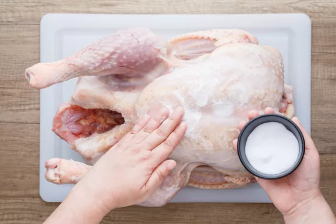 Gà tây nướng với thịt xông khói