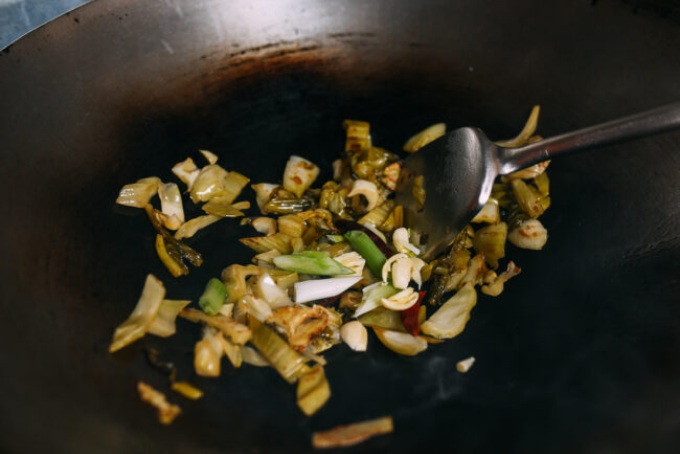 Gà xào dưa chua Quảng Đông