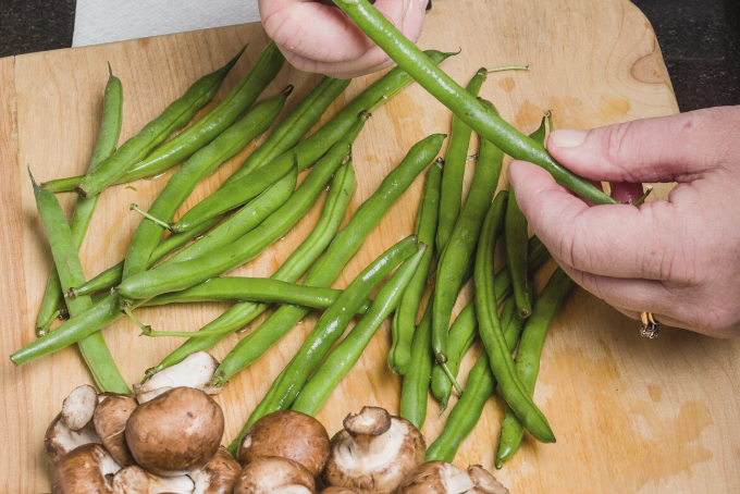 Gà xào kiểu Thái