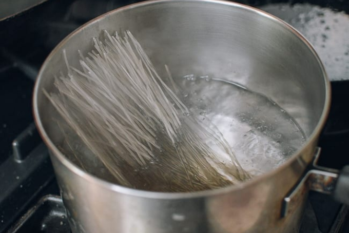 Miến chua cay Trùng Khánh