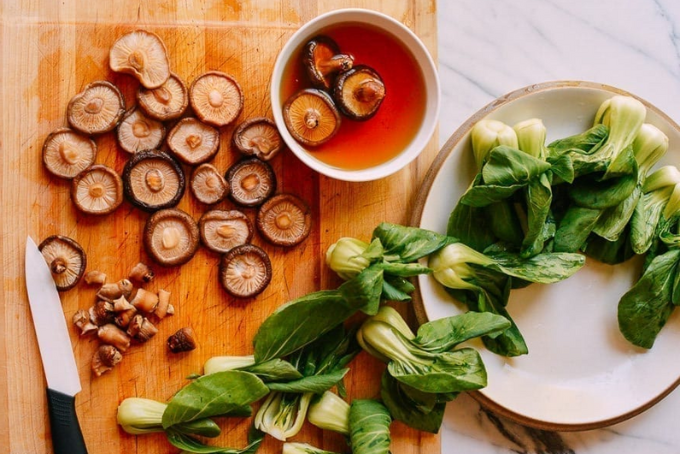 Nấm hương om cải thìa