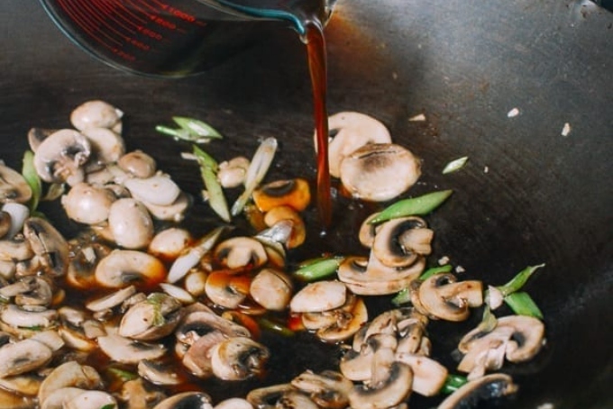 Thịt bò xào nấm kiểu Trung