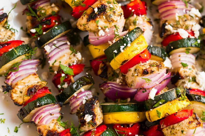 Thịt gà xiên nướng địa trung hải