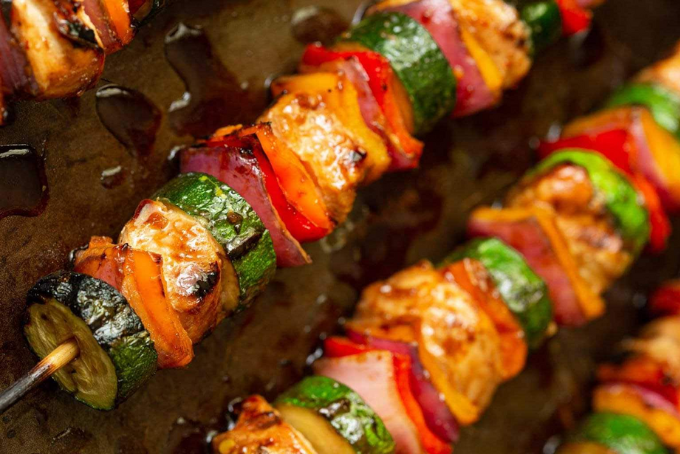 Thịt gà xiên nướng địa trung hải