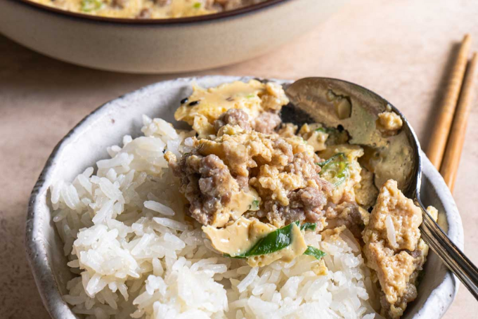 Trứng hấp thịt lợn băm