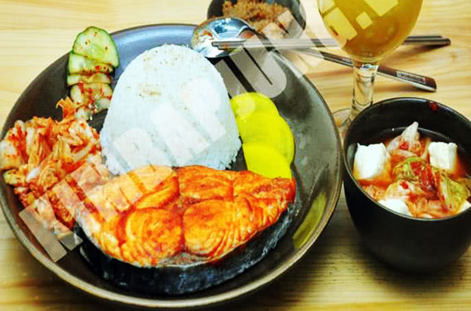 nhà hàng kimbap jung triệu việt vương 16
