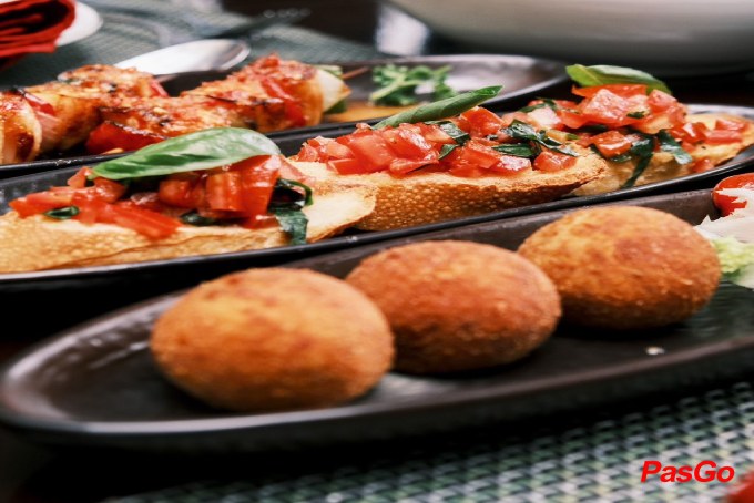 La Salsa - Xuân Diệu-10