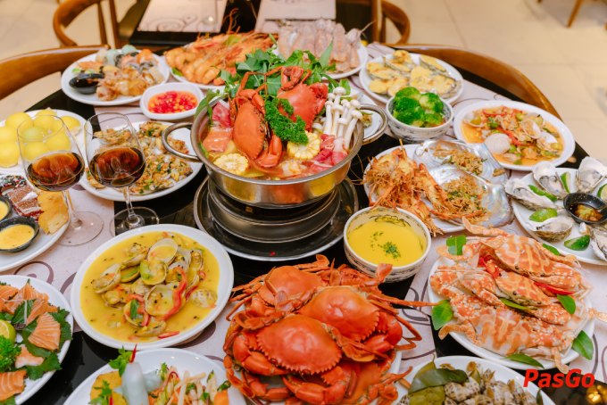 Bay Seafood Buffet - Tố Hữu