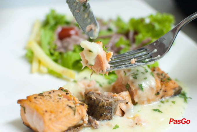 JCAT - Cá Hồi Đút Lò - 575 Cách Mạng Tháng 8-5