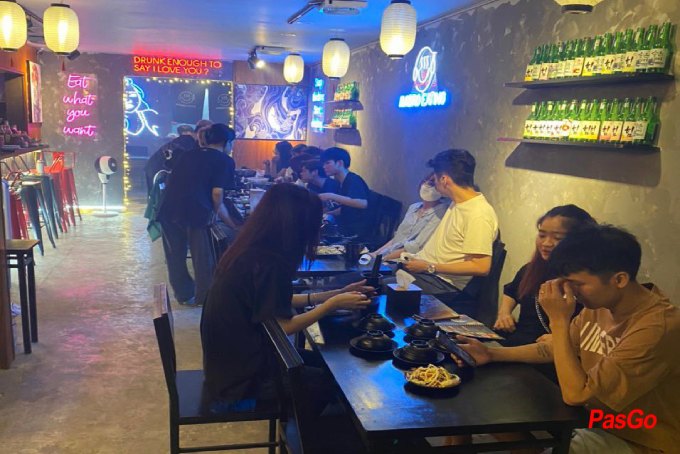 Mabro Eating - Nguyễn Hiền-15