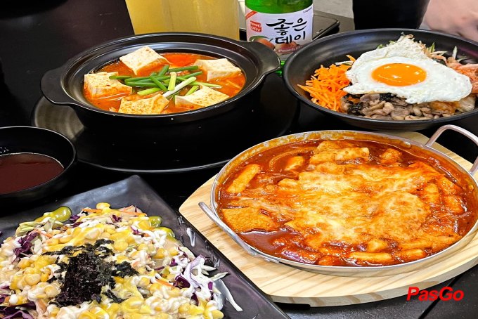 Mabro Eating - Nguyễn Hiền-3