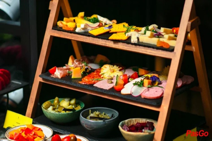 The Symphony Restaurant - Cầu Gỗ-2