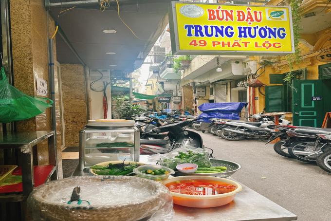 bún đậu phố cổ Trung Hương ngõ Phất Lộc 