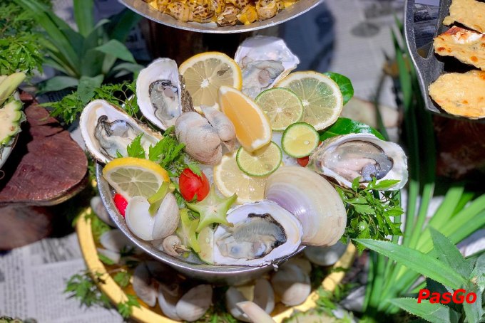 Bay Seafood buffet sashimi