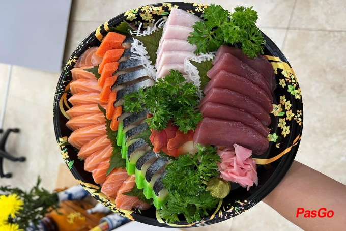 Chuỗi Hải Sản Ngọc Việt sashimi
