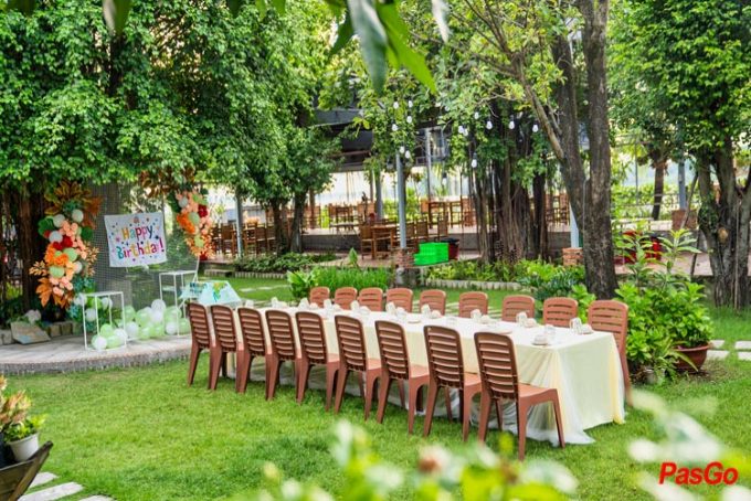 Quán Chị Dậu ven sông