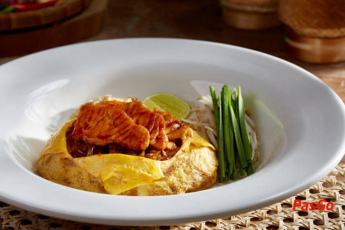 Thai Market Restaurant pad thai