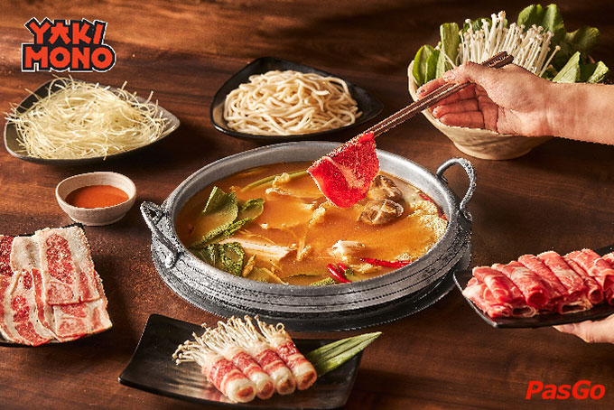 Lẩu ngon tại nhà hàng buffet nướng lẩu phong cách Nhật Bản Yakimono