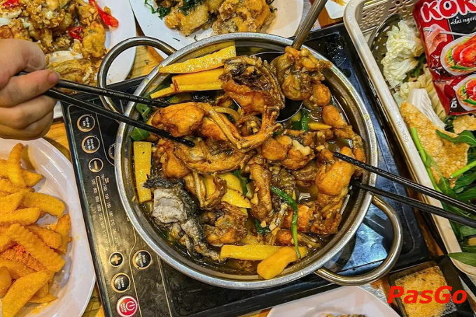 Nồi lẩu ếch măng cay n&oacute;ng hổi, đậm vị tại qu&aacute;n lẩu ếch Trần Đại Nghĩa