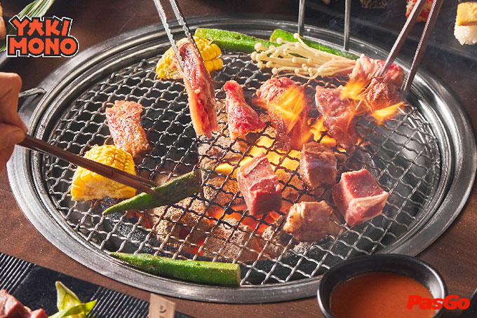 Thướng thức thịt nướng nóng hổi cùng nước sốt đậm đà tại Yakimono