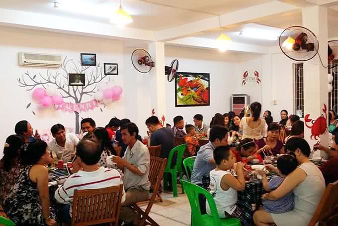 Lẩu Cua Đất Mũi Trần Hưng Đạo không gian 3