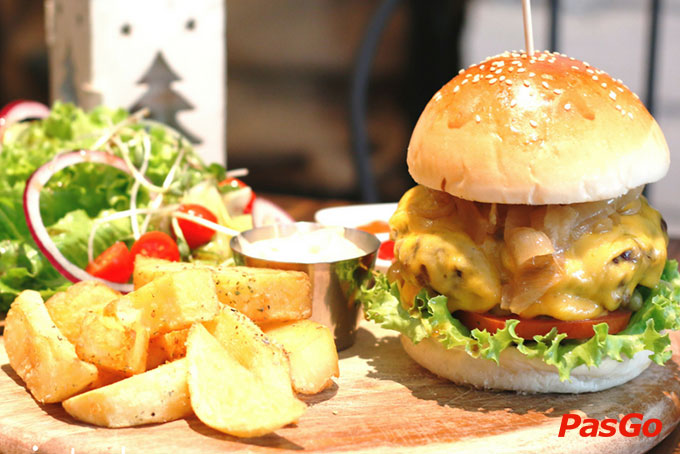 Chuỗi nhà hàng EMM’s French Bistro  6