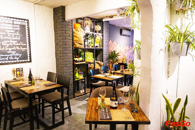 Chuỗi nhà hàng EMM’s French Bistro  9