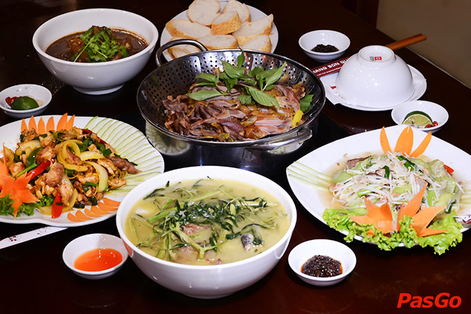 Giang Sơn Quán Hoàng Cầu   6