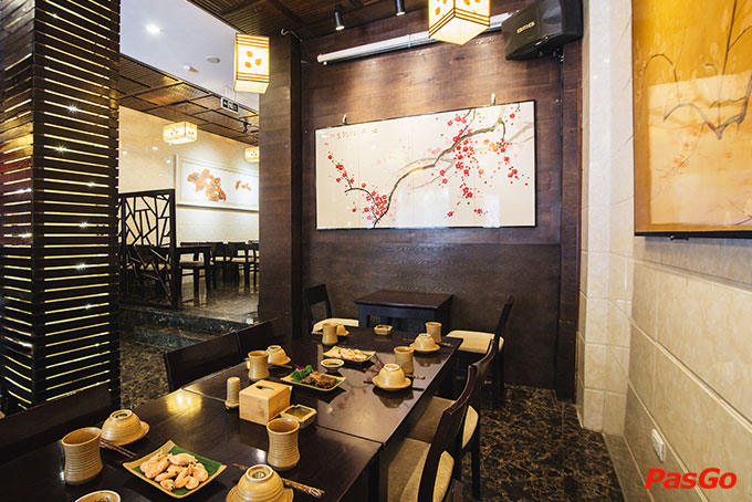 Nhà hàng Gia Quán Phùng Hưng 12