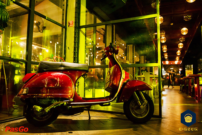 G-Room Pub & Coffee Lê Văn Sỹ  9