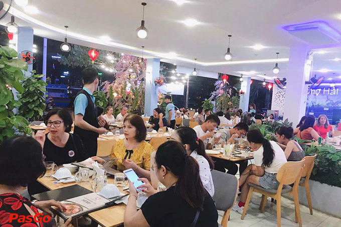 Nhà hàng Hải Sản Sông Hàn Trần Hưng Đạo 12