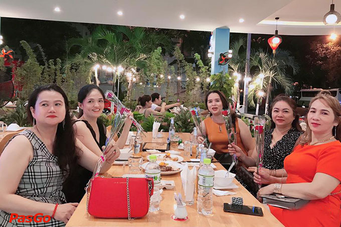 Nhà hàng Hải Sản Sông Hàn Trần Hưng Đạo 13