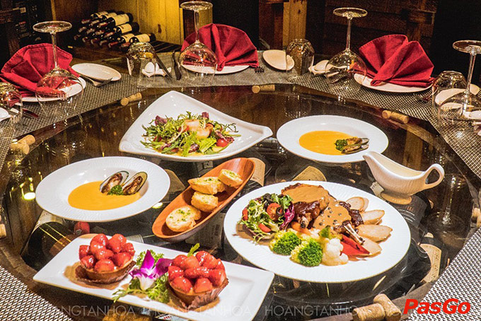 Hầm Rượu Vang Wine & Wood - Hàn Thuyên-7