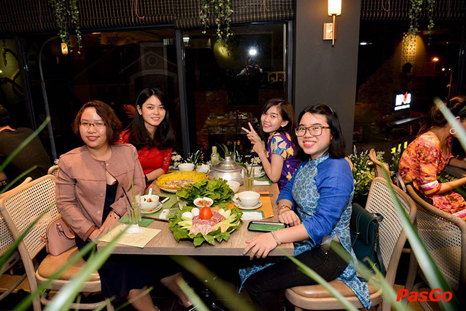 Nhà hàng Là Saigon Hoa Đào17
