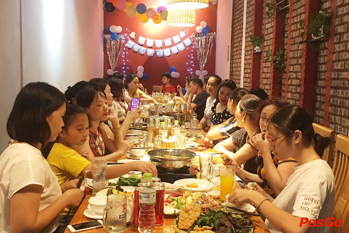 Lẩu Bà Thúy - Ngoại Giao Đoàn-16